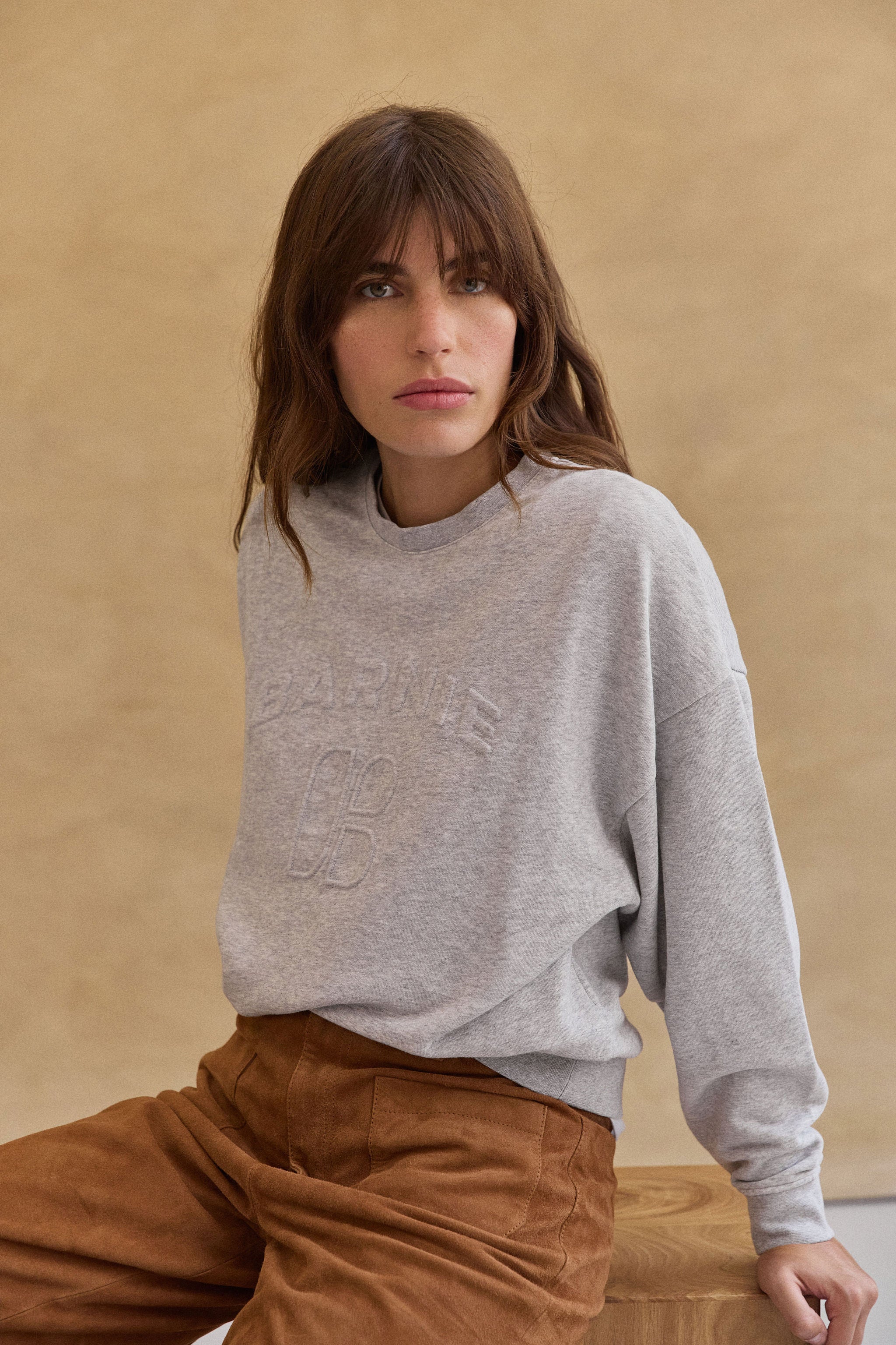 Sweat Diana gris chiné logo embossé - Image 4